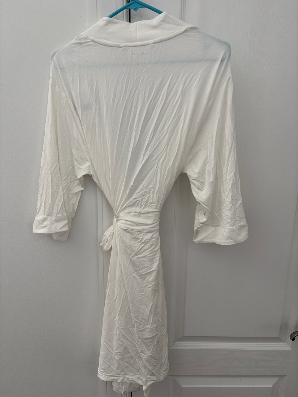 Women's Ivory Bamboo Robe - Picture 5 of 7